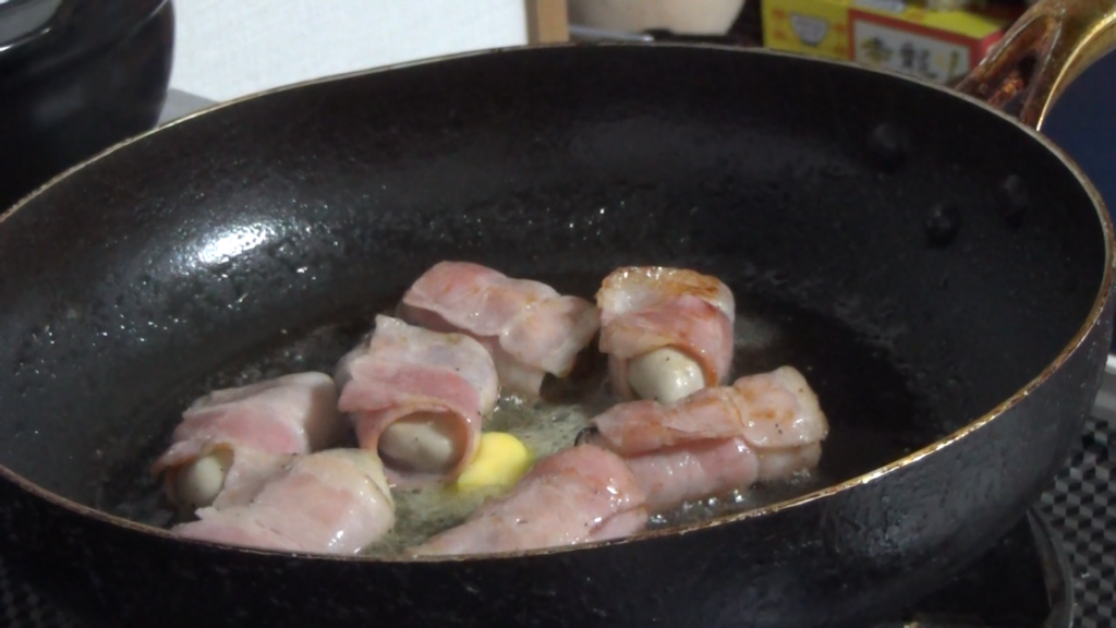 牡蠣の簡単おいしい人気レシピ＝カキのベーコン巻き